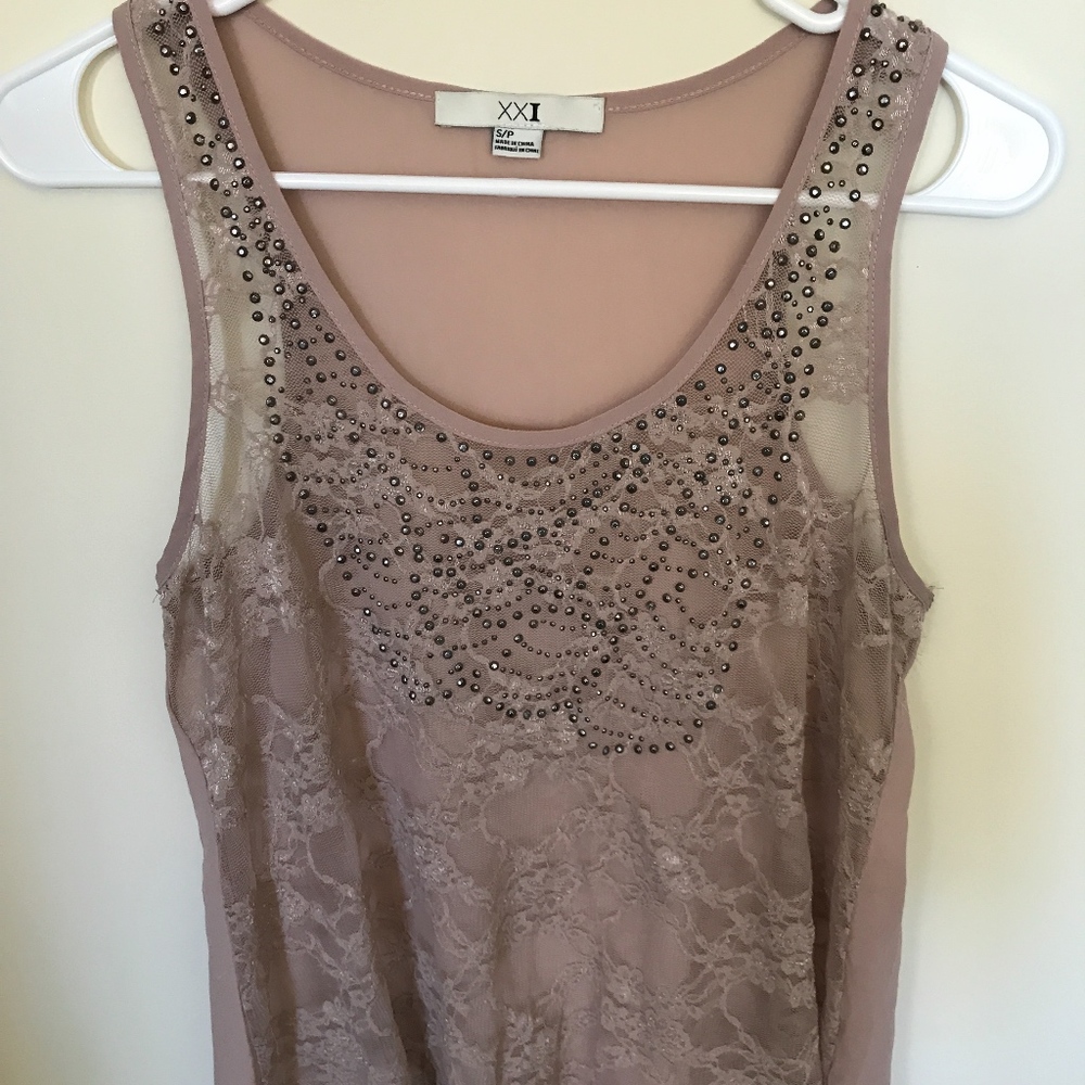 Pink & Gray Detailed Tank